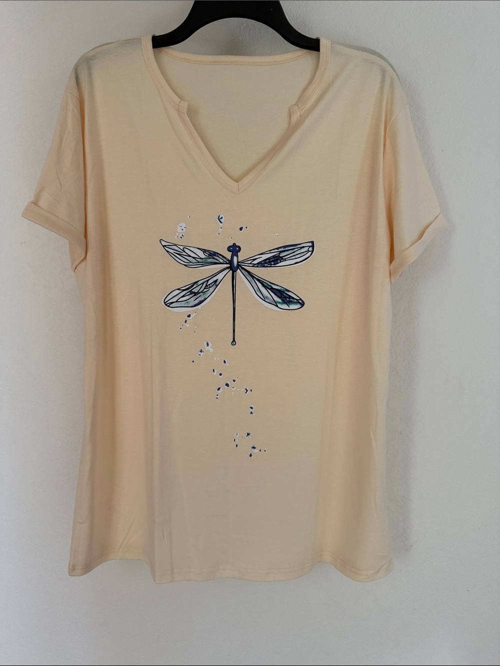 Amazon Cream V-Neck Dragonfly Short Sleeve Tee